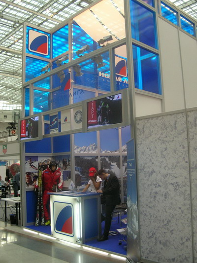 Стенд спорт-клуба: Новая лига